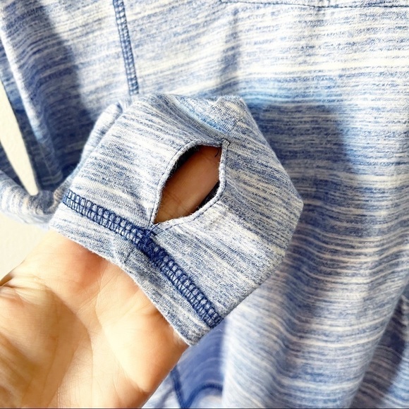 PrAna Living Demi Hooded Athletic Top Heathered Blue Jay Size XS Thumbholes EUC - Picture 6 of 12